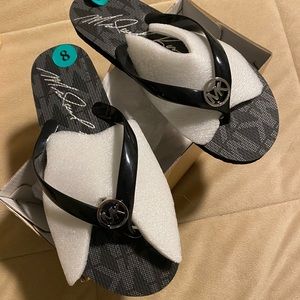 NWT Michael Kors Flip flops